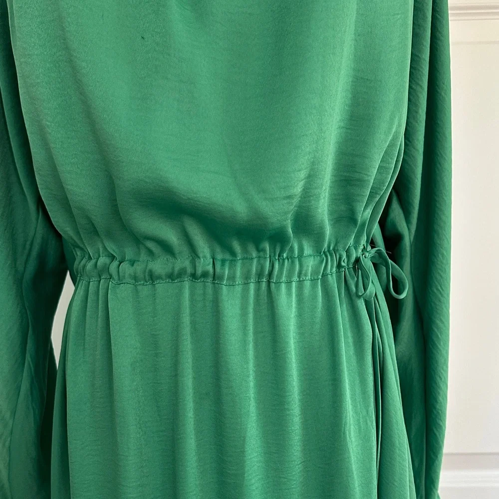 BCBGMaxAzria Carie Kelly Green Drape Bateau Wedding Guest Prom Dress Size S-M-L - Picture 4 of 15